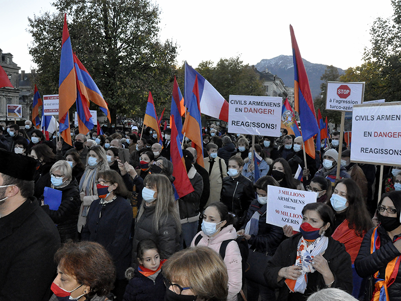 Rassemblement pour l’arrêt d’une guerre barbare contre les Arméniens