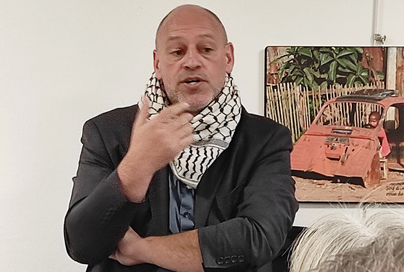 Sabri Giroud présente à Grenoble « La Palestine en 50 portraits »