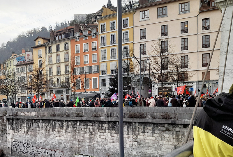 1500 manifestants à Grenoble contre la loi immigration