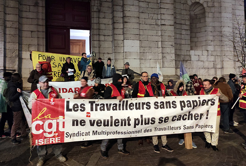Grenoble a manifesté pour l’abrogation de la loi asile-immigration, contre l’extrême droite