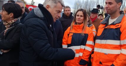 image article Pont-de-Claix. Fabien Roussel aux côtés des salariés en grève de Vencorex