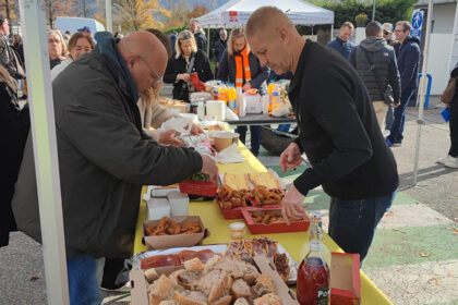 image article Teisseire. Un ancien salarié offre un buffet solidaire sur le piquet de grève